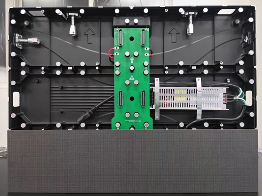 Professionele LED-scherm met vaste installatie BUD Pro met HUB-verbinding voor moeiteloze uitbreiding
