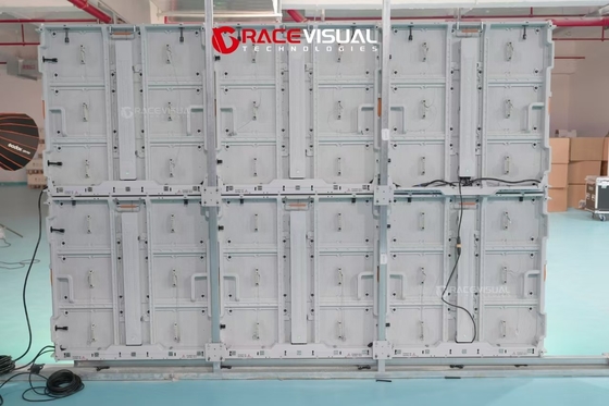 6000nits Helderheid Ultra-helder LED-bord met White Cabinet-technologie 3840hz Vernieuwingssnelheid Nul AC-afhankelijkheid