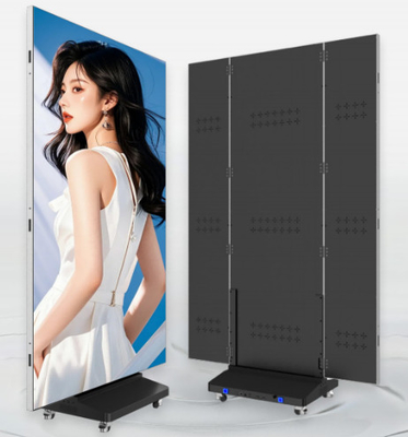 Drievoudig opvouwbare LED-posterdisplay voor binnenshuis is naadloos en schitterend, ideaal voor luxe retailtentoonstellingen en horeca.