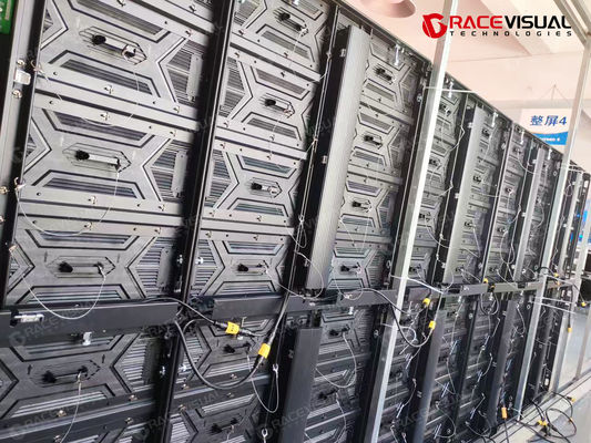 OE-serie P3.9 professioneel outdoor LED-display systeem - Front-Service-ontwerp met IP65-bescherming, 4000:1 hoge contrastverhouding en gemakkelijke installatie voor naadloze splicingtoepassingen